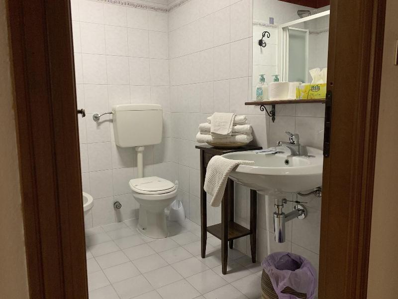 Mhotel Motta image