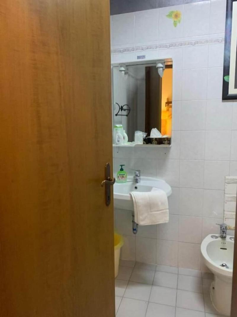 Mhotel Motta image