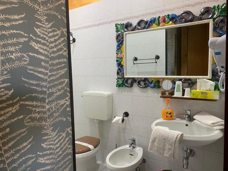 Mhotel Motta image