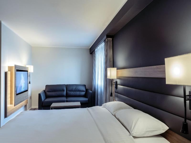 Moxy Edinburgh Airport image