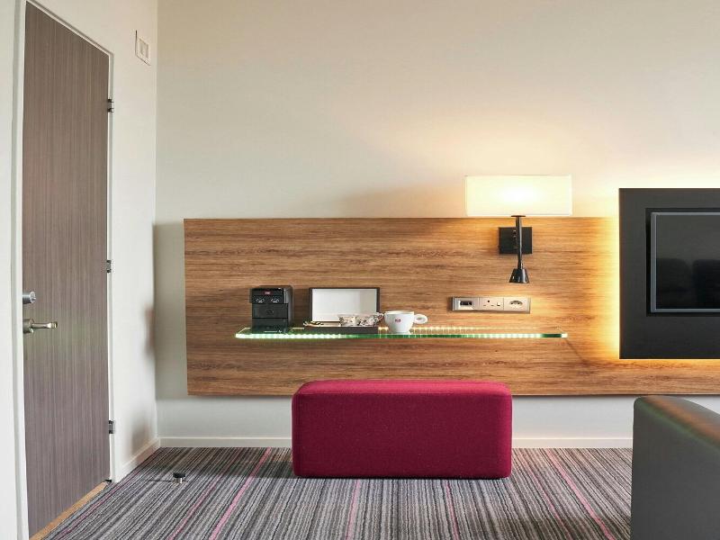 Moxy Edinburgh Airport image