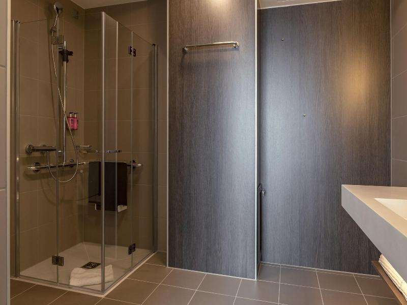 Moxy Edinburgh Airport image