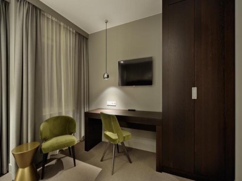 Amsterdam Forest Hotel image