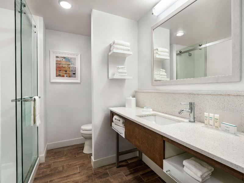 Hampton Inn & Suites Johns Creek image