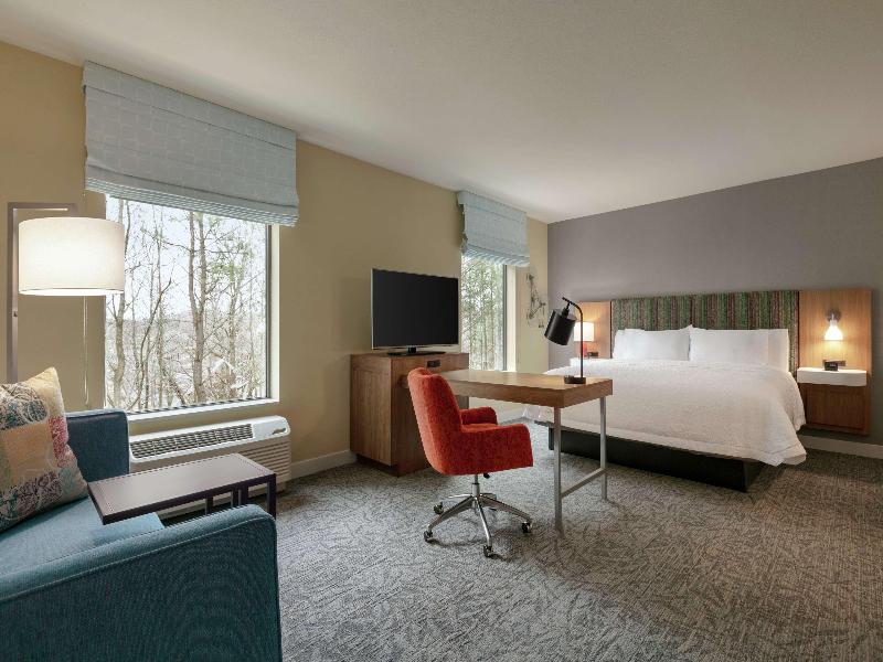Hampton Inn & Suites Johns Creek image