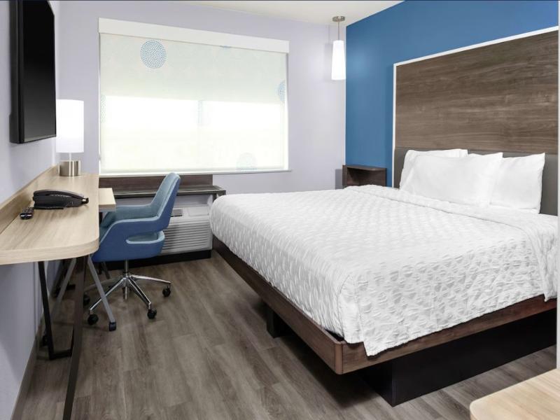 Tru by Hilton Gilbert image