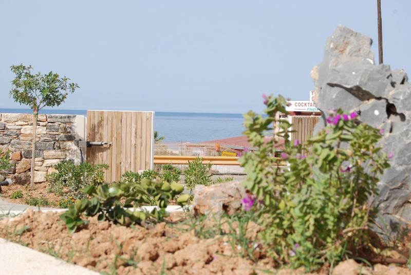 Okirroi Villas and Apts image