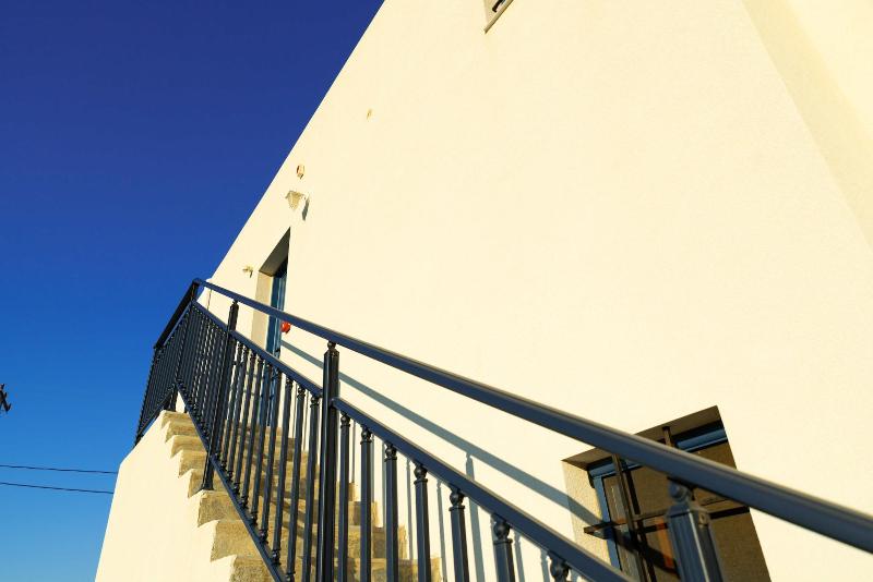 Okirroi Villas and Apts image