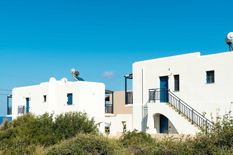 Okirroi Villas and Apts image