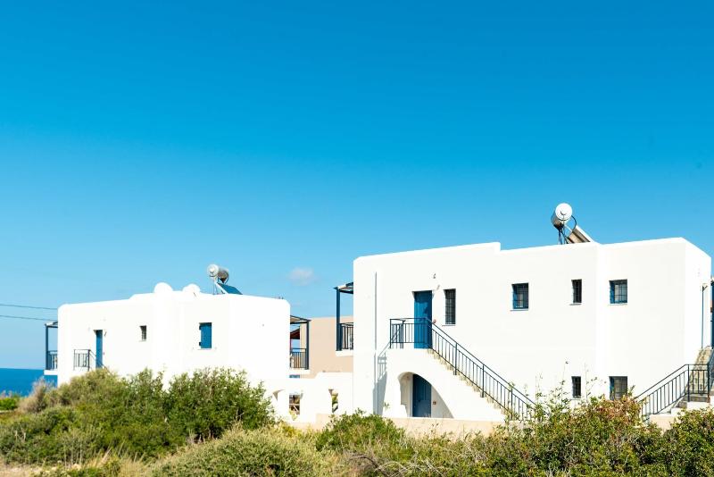 Okirroi Villas and Apts image