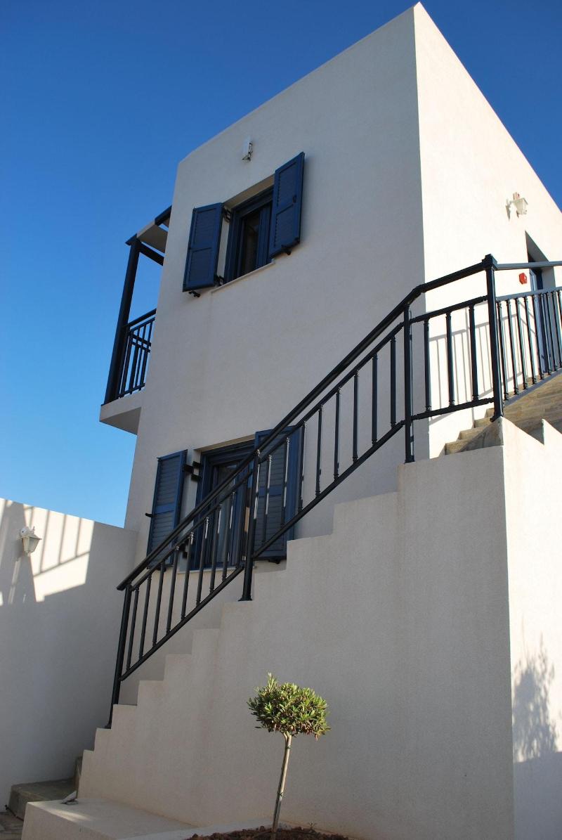 Okirroi Villas and Apts image