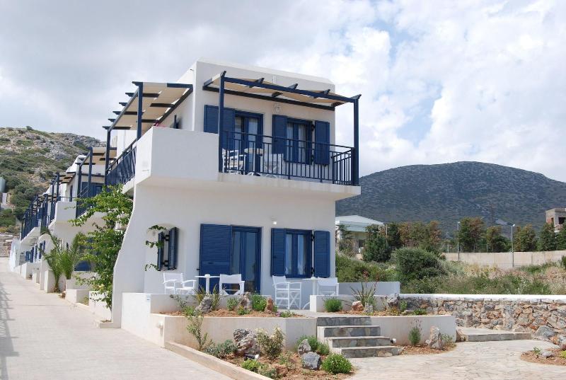 Okirroi Villas and Apts image