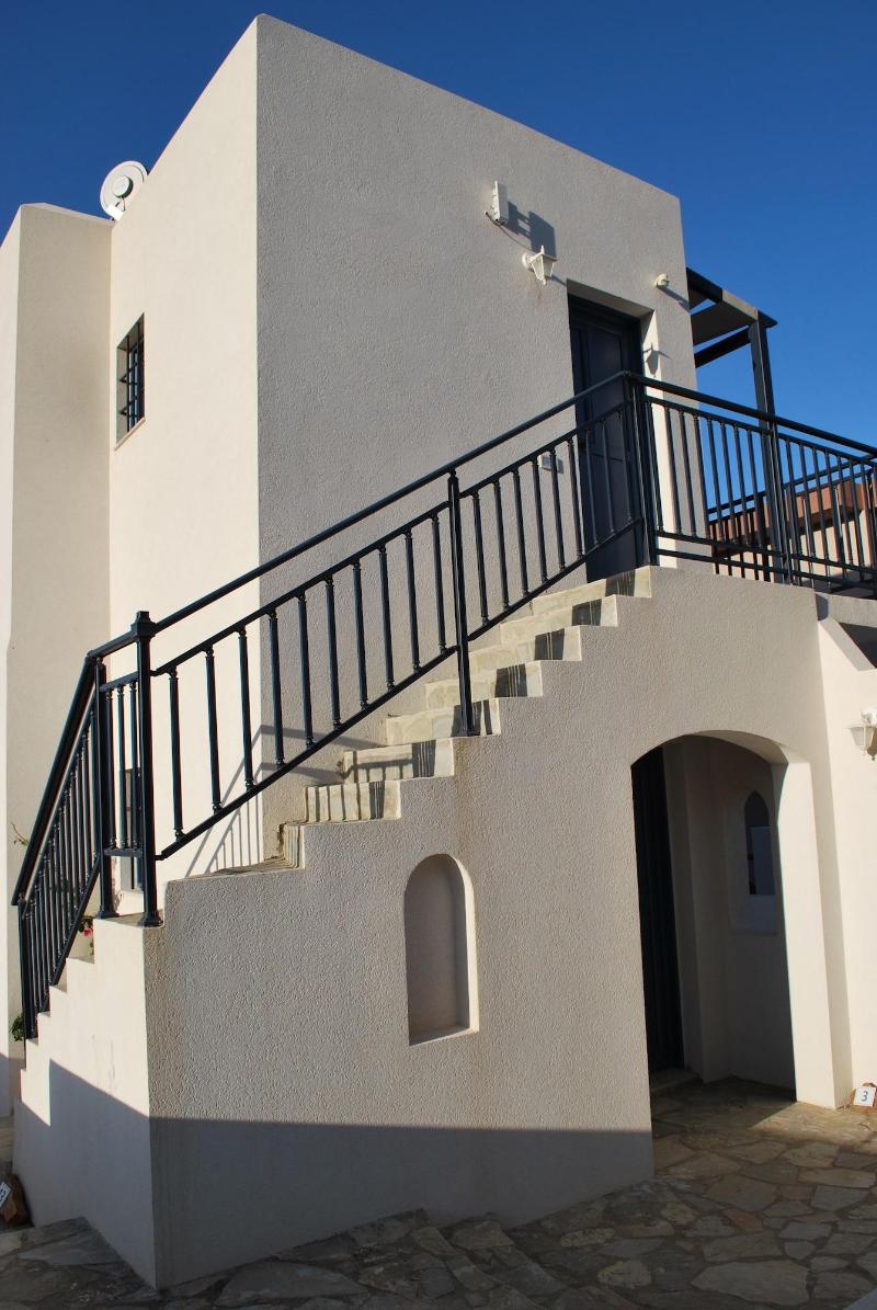 Okirroi Villas and Apts image