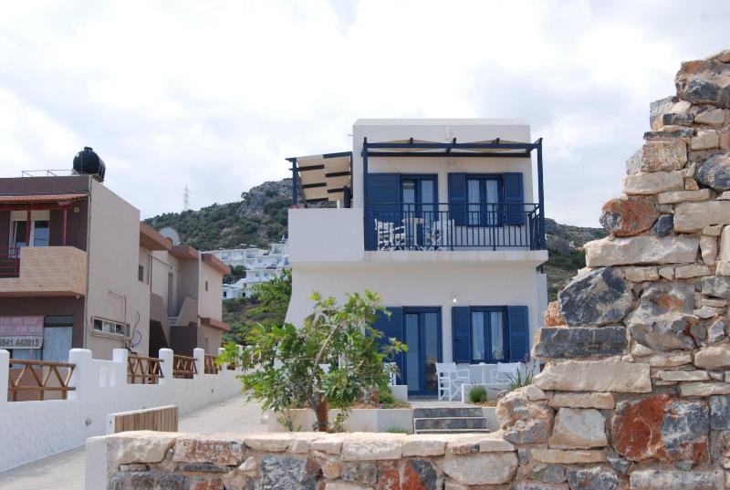 Okirroi Villas and Apts image