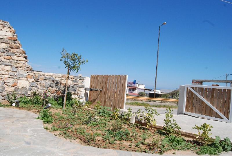 Okirroi Villas and Apts image
