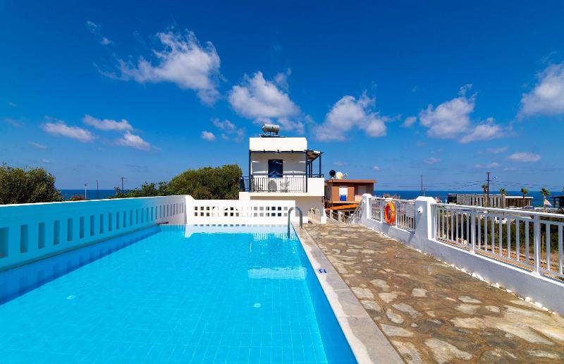Okirroi Villas and Apts image