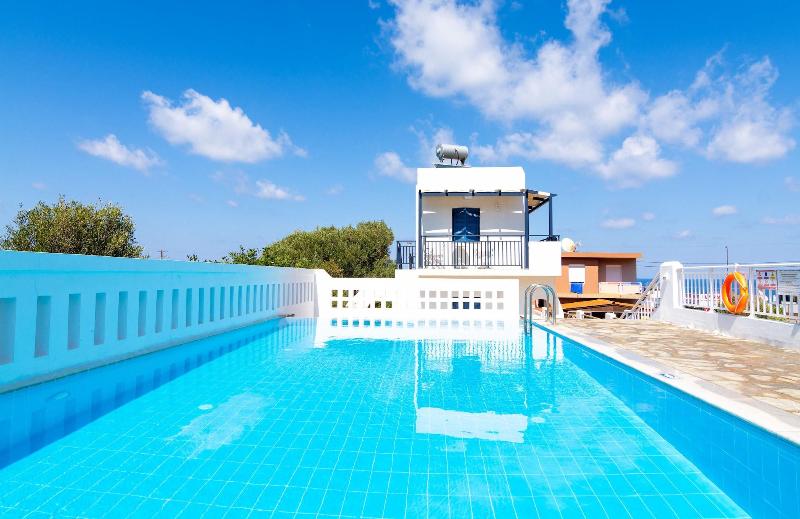 Okirroi Villas and Apts image