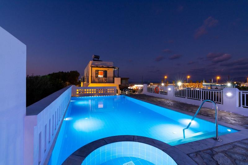 Okirroi Villas and Apts image