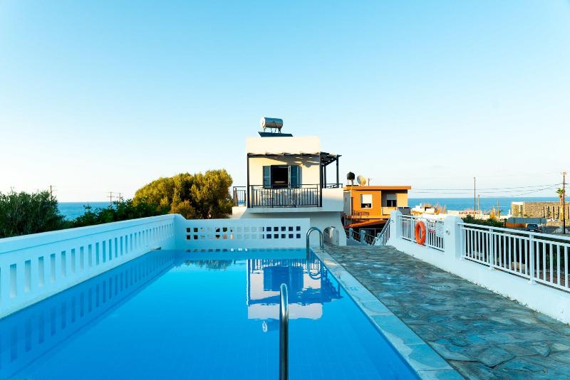 Okirroi Villas and Apts image