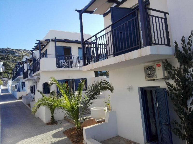 Okirroi Villas and Apts image