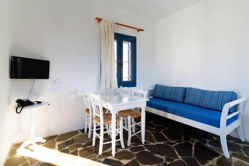 Okirroi Villas and Apts image