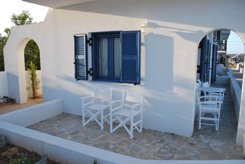 Okirroi Villas and Apts image