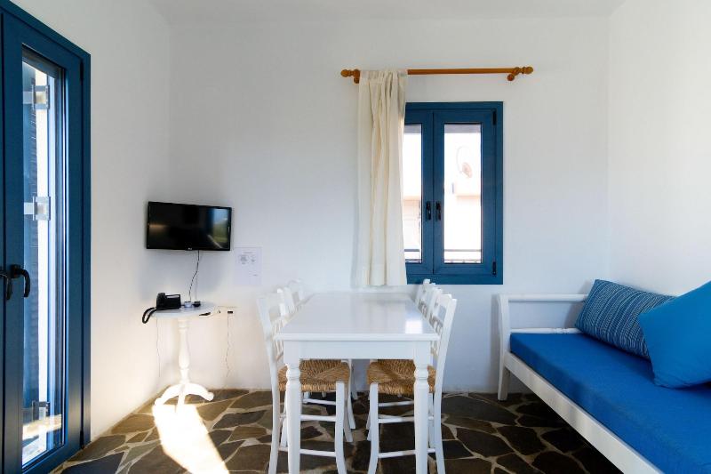 Okirroi Villas and Apts image