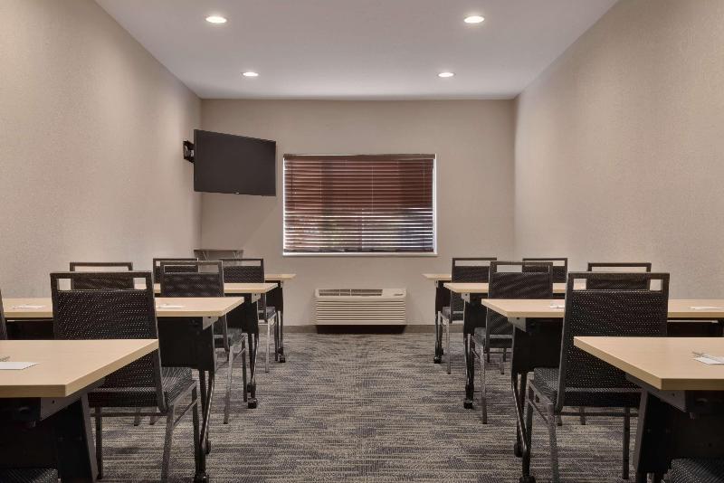Country Inn & Suites by Radisson, Brookings, SD image