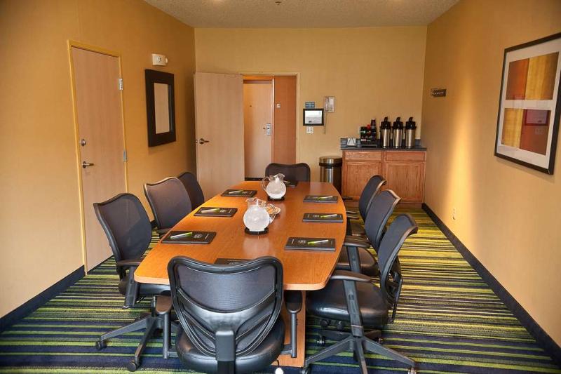 Country Inn & Suites by Radisson, Brookings, SD image