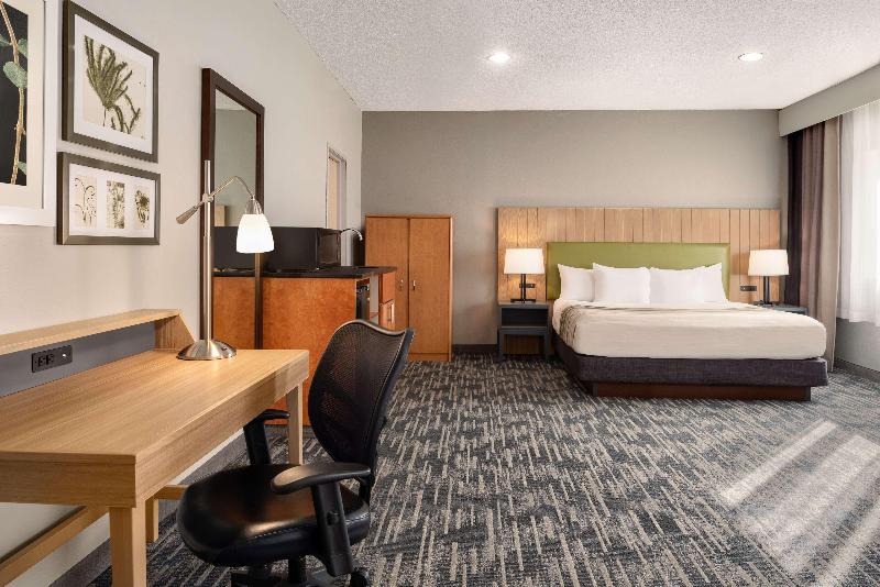 Country Inn & Suites by Radisson, Brookings, SD image