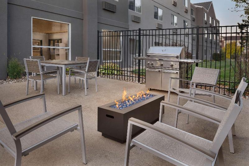 Country Inn & Suites by Radisson, Brookings, SD image