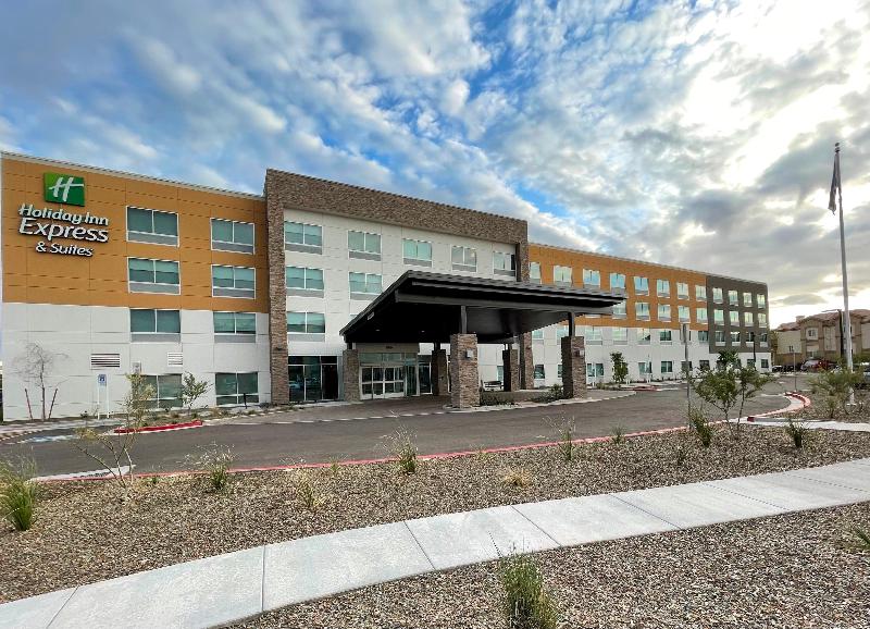 Holiday Inn Express & Suites Phoenix - Airport No image