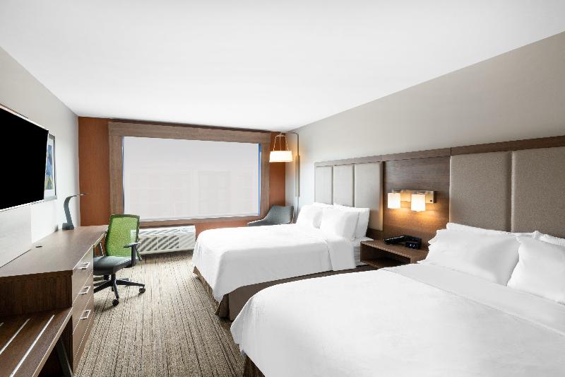 Holiday Inn Express & Suites Phoenix - Airport No image