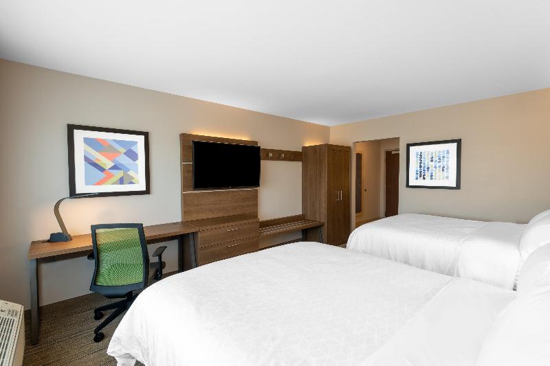 Holiday Inn Express & Suites Phoenix - Airport No image