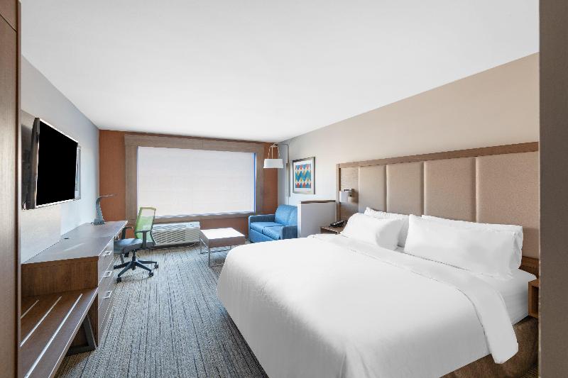 Holiday Inn Express & Suites Phoenix - Airport No image