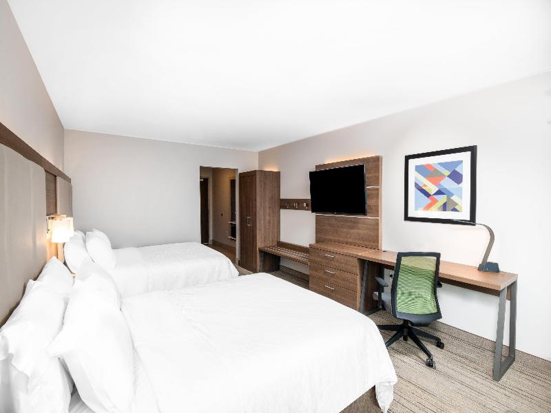Holiday Inn Express & Suites Phoenix - Airport No image