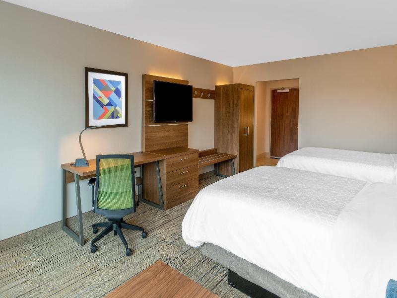 Holiday Inn Express & Suites Phoenix - Airport No image