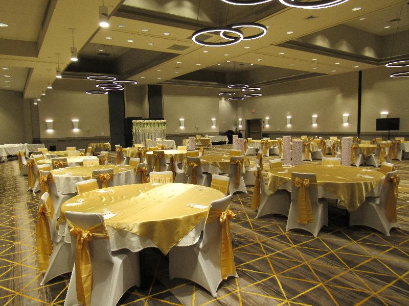 Holiday Inn Orlando Intl Drive–Conv Center image