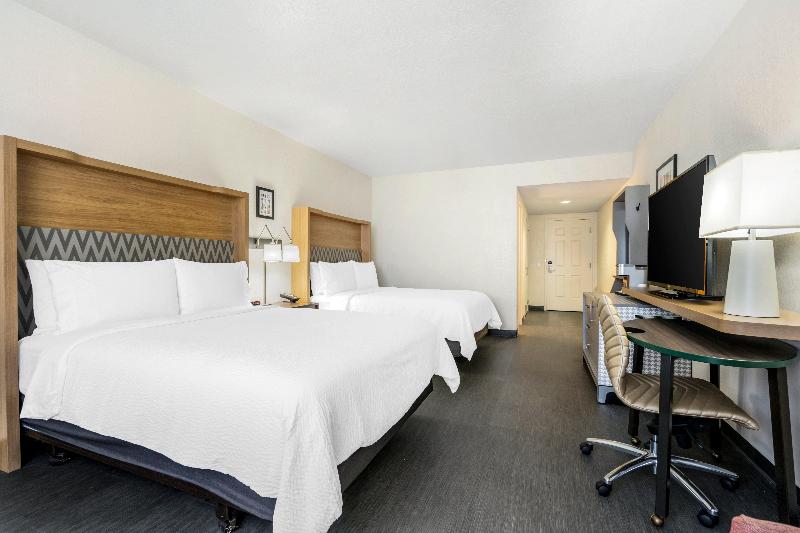 Holiday Inn Orlando Intl Drive–Conv Center image