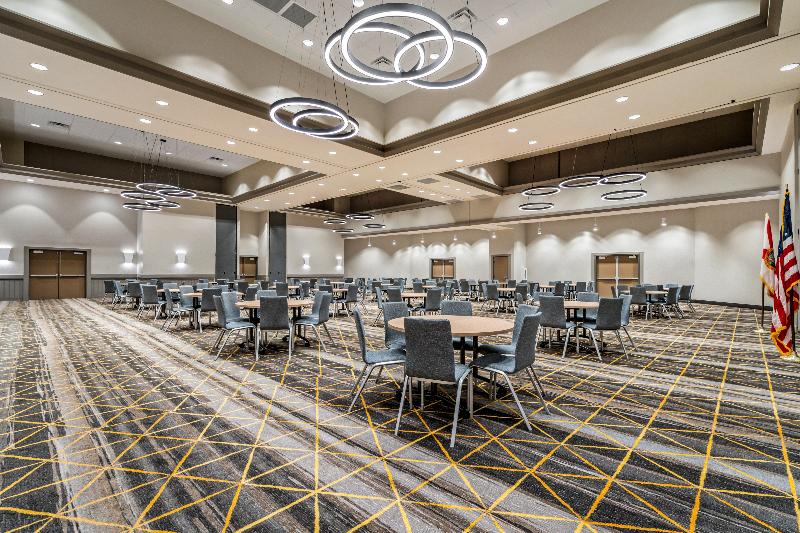 Holiday Inn Orlando Intl Drive–Conv Center image