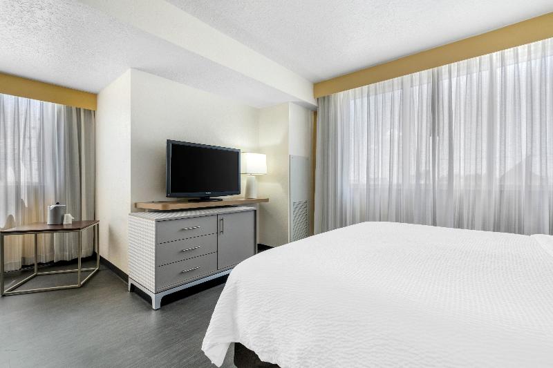 Holiday Inn Orlando Intl Drive–Conv Center image