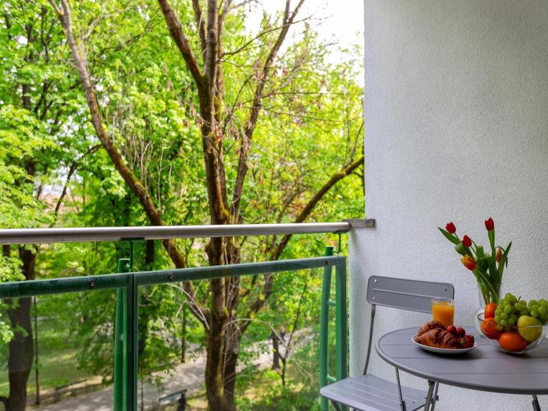 Feniks Fragola Apartments image