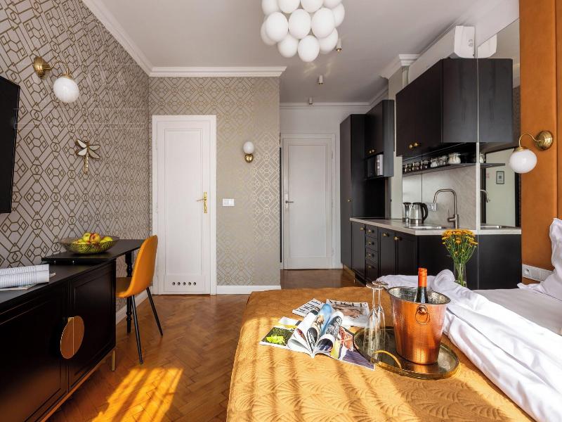 Feniks Fragola Apartments image