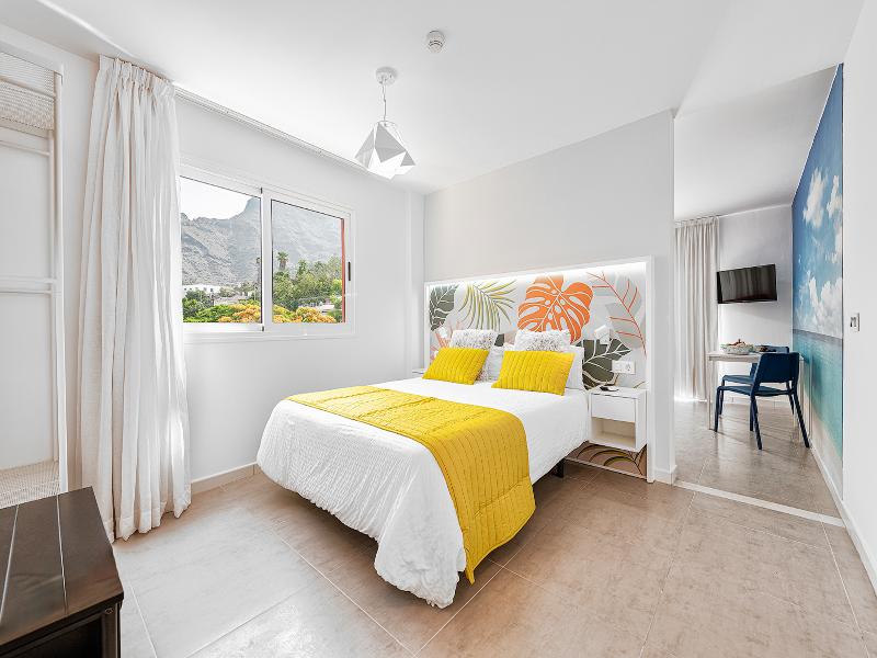 Sol Mogán Suites image