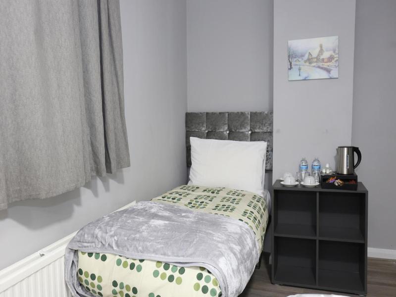 Elstree Inn image