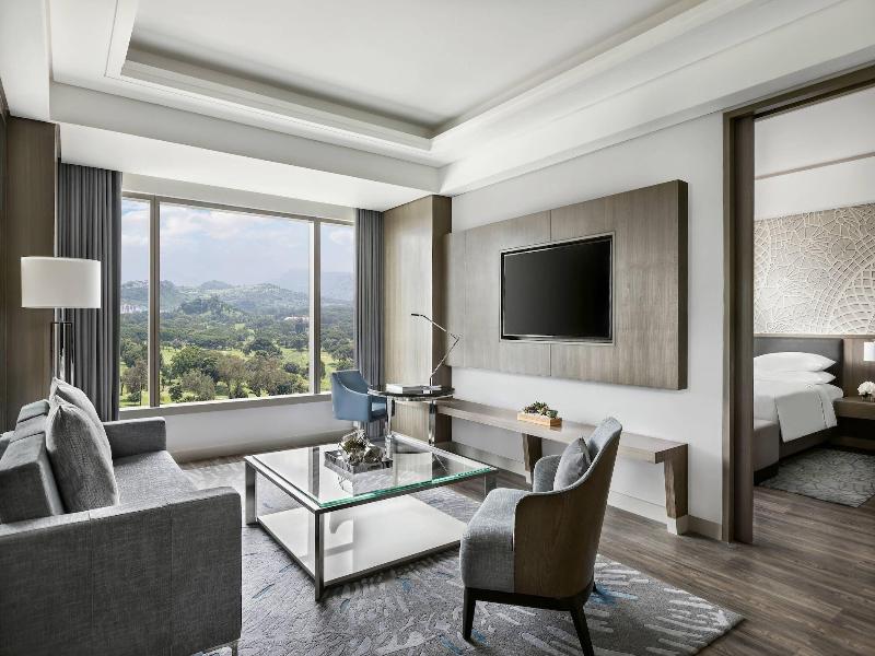 Marriott Clark Hotel image
