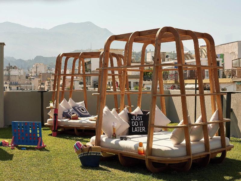 Moxy Patra Marina image