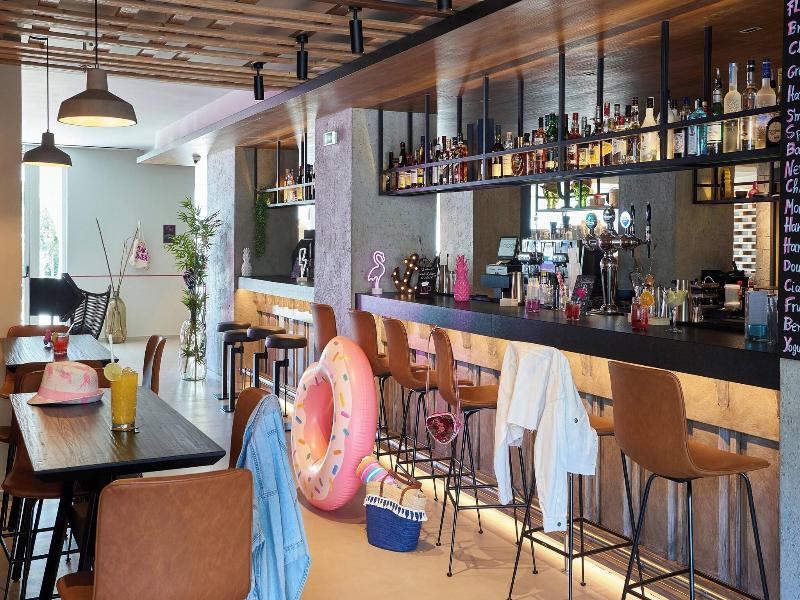 Moxy Patra Marina image