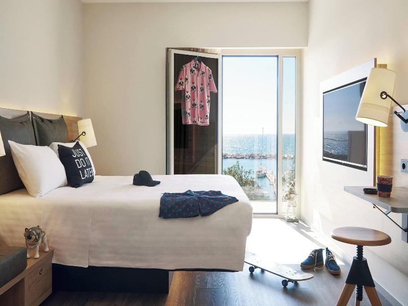 Moxy Patra Marina image