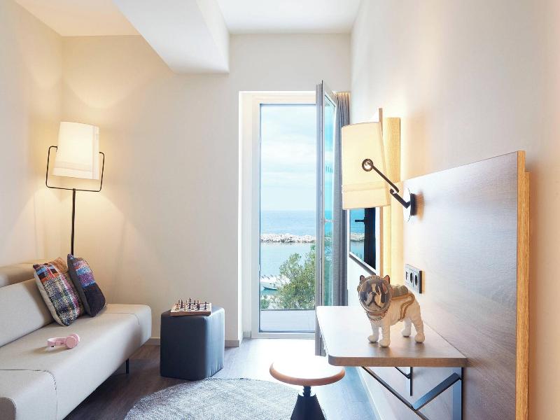 Moxy Patra Marina image